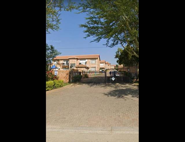 2 BEDROOM APARTMENT FOR SALE IN NORTHGATE
